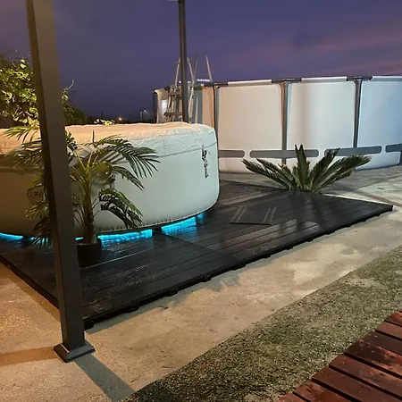 Spot Milasmar Willa *